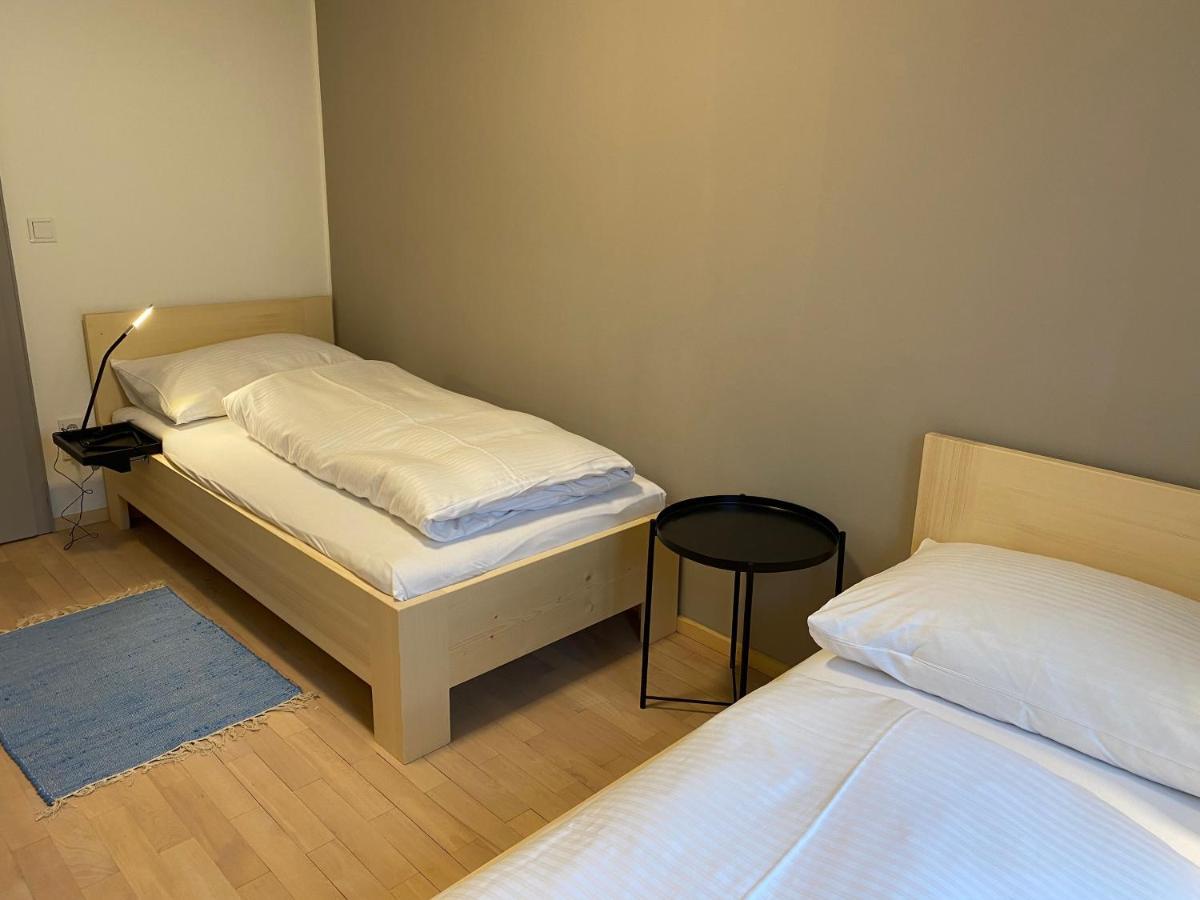 Wohnung Erdgeschoss Mit 3 Schlafzimmer In Ruhiger Gegend Mader Exteriér fotografie
